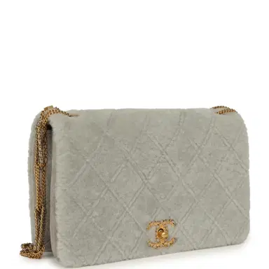 Chanel Chanel Medium Flap Bag Grey Shearling Antique Gold Hardware | Thumbnail 2 Chanel Chanel Medium Flap Bag Grey Shearling Antique Gold Hardware | Thumbnail 2