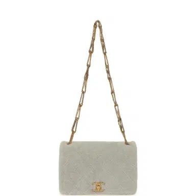 Chanel Chanel Medium Flap Bag Grey Shearling Antique Gold Hardware | Thumbnail 7 Chanel Chanel Medium Flap Bag Grey Shearling Antique Gold Hardware | Thumbnail 7