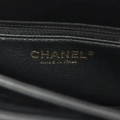 Chanel Chanel Medium Trendy CC Top Handle Flap Black Lambskin Light Gold Hardware | Thumbnail 12 Chanel Chanel Medium Trendy CC Top Handle Flap Black Lambskin Light Gold Hardware | Thumbnail 12