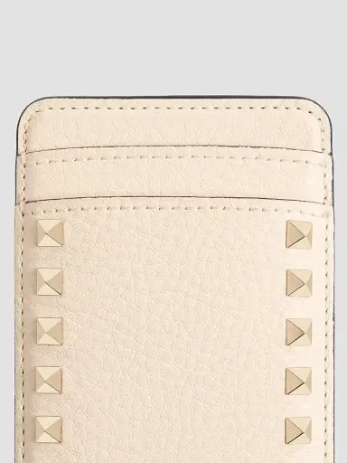 Valentino Women's Rockstud Magnetic Cardholder in Grainy Calfskin | Thumbnail 4 Valentino Women's Rockstud Magnetic Cardholder in Grainy Calfskin | Thumbnail 4