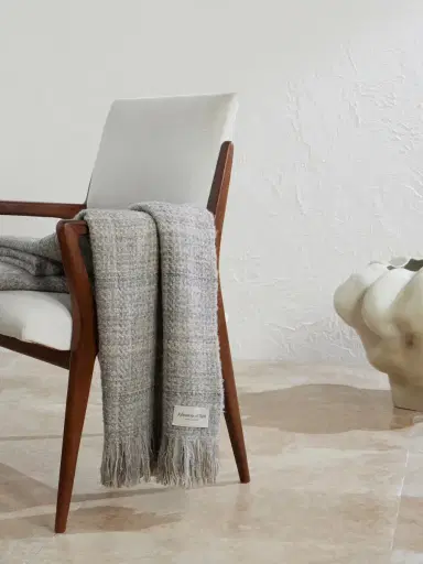 Johnstons of Elgin Luxury Texture Checked Cashmere, Silk and Alpaca Wool-Blend Throw - Men | Thumbnail 2 Johnstons of Elgin Luxury Texture Checked Cashmere, Silk and Alpaca Wool-Blend Throw - Men | Thumbnail 2