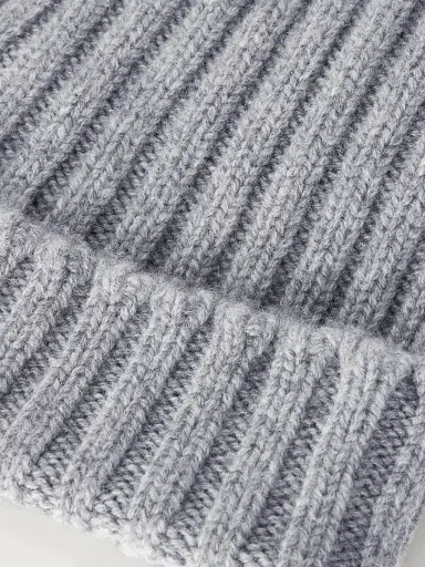 Thom Sweeney Ribbed Cashmere Beanie - Men | Thumbnail 4 Thom Sweeney Ribbed Cashmere Beanie - Men | Thumbnail 4