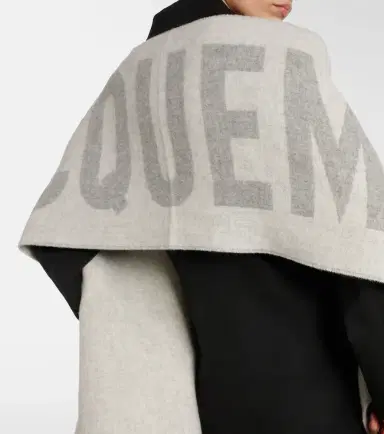 Jacquemus L'écharpe virgin wool scarf | Thumbnail 5 Jacquemus L'écharpe virgin wool scarf | Thumbnail 5