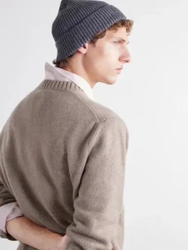 Johnstons of Elgin Ribbed Cashmere Beanie - Men | Thumbnail 3 Johnstons of Elgin Ribbed Cashmere Beanie - Men | Thumbnail 3