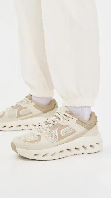 ON Cloudtilt Arc Sneakers | Thumbnail 3 ON Cloudtilt Arc Sneakers | Thumbnail 3