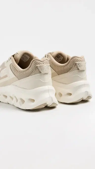 ON Cloudtilt Arc Sneakers | Thumbnail 4 ON Cloudtilt Arc Sneakers | Thumbnail 4