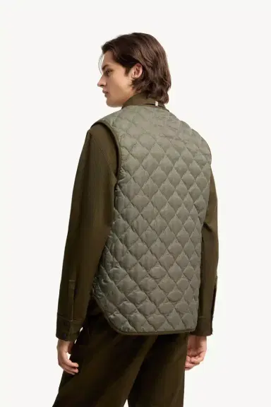 Moncler Grenoble Ilmen Padded Vest | Thumbnail 6 Moncler Grenoble Ilmen Padded Vest | Thumbnail 6