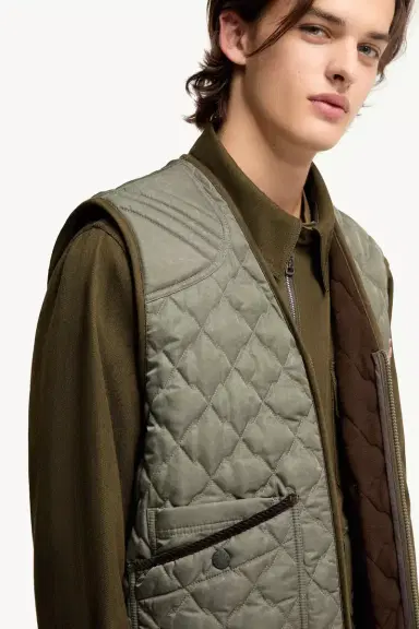 Moncler Grenoble Ilmen Padded Vest | Thumbnail 7 Moncler Grenoble Ilmen Padded Vest | Thumbnail 7