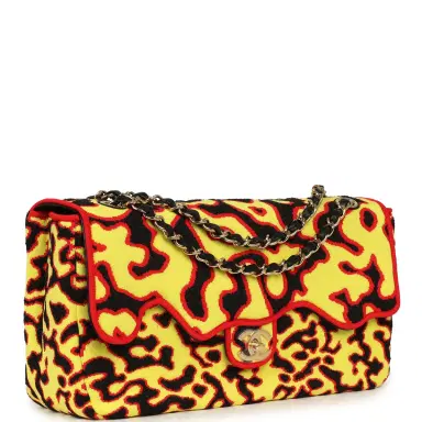 Chanel Chanel Maxi "Magma" Flap Bag Yellow, Red, Black Mixed Fibers Gold Hardware | Thumbnail 2 Chanel Chanel Maxi "Magma" Flap Bag Yellow, Red, Black Mixed Fibers Gold Hardware | Thumbnail 2