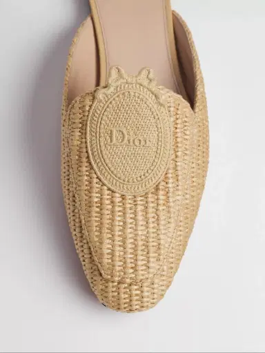 Dior Dior Médaillon Mule | Thumbnail 3 Dior Dior Médaillon Mule | Thumbnail 3