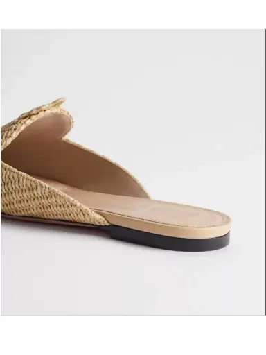 Dior Dior Médaillon Mule | Thumbnail 4 Dior Dior Médaillon Mule | Thumbnail 4