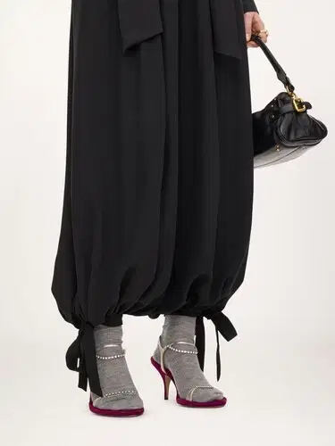 Chloé Fluid pleated pants in crêpe de chine | Thumbnail 5 Chloé Fluid pleated pants in crêpe de chine | Thumbnail 5